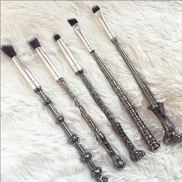 Magical Wand Makeup Brush Set (5 pcs) (Free Shipping)