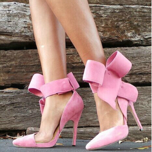 Bowtie High heel <3