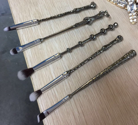 Magical Wand Makeup Brush Set (5 pcs) (Free Shipping)