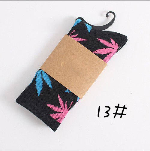 GANJA LEAF SOCKS