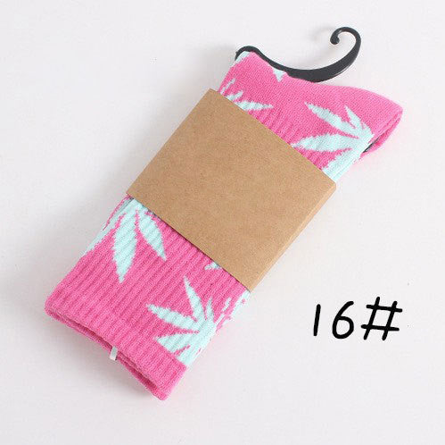GANJA LEAF SOCKS