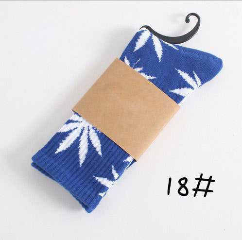 GANJA LEAF SOCKS