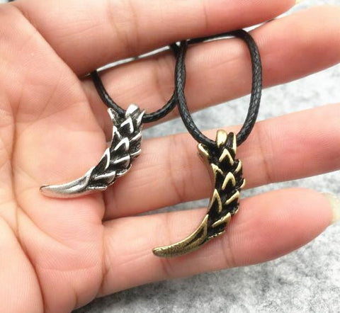 Wolf tooth Necklace (Bronze/Silver)