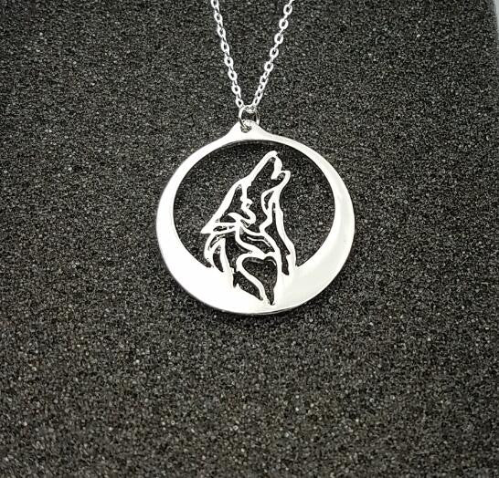 Howling Wolf Necklace (Free Shipping)